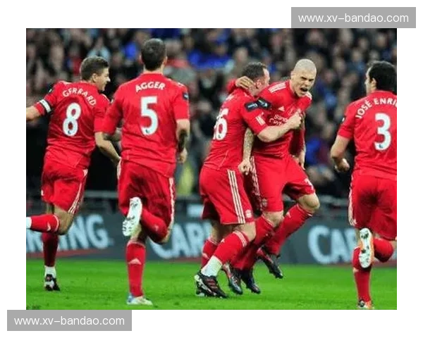 安菲尔德的红蓝对决:利物浦与西汉姆联的恩怨情仇与足球史诗